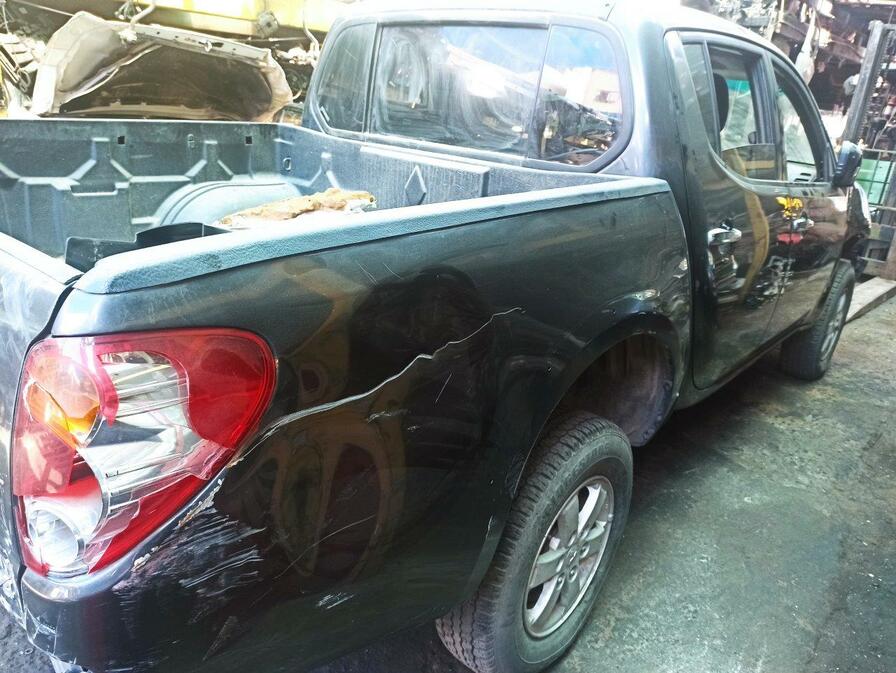  Mitsubishi L200 2013    EN DESARME